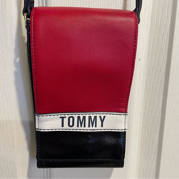 TOMMY HILFIGER Julia Coated Cotton Canvas iPhone Crossbody Mini Sized Bag - Picture 3 of 16